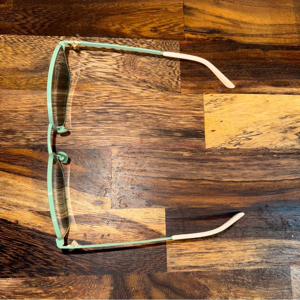 Gucci Light Green Square Sunglasses - Picture 5 of 8